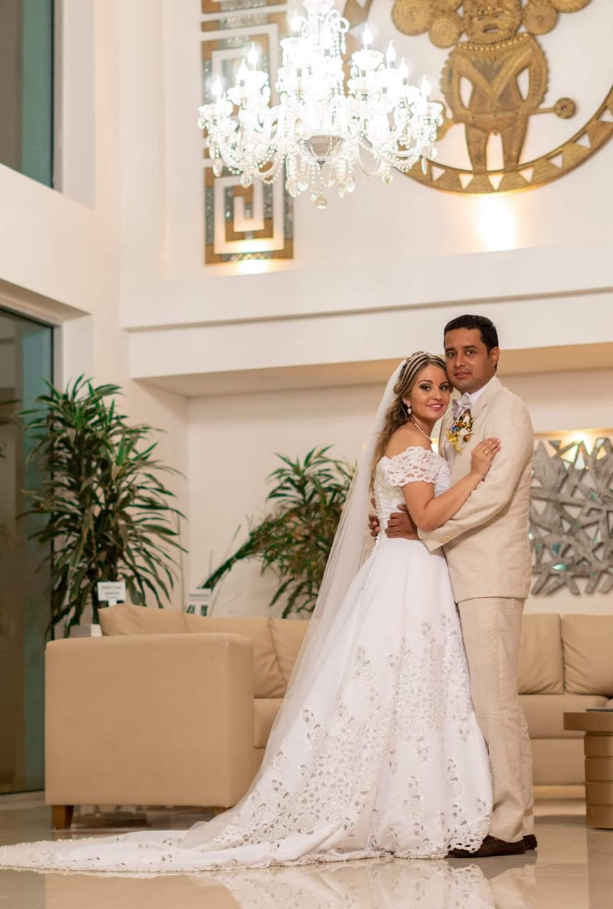 Los recién casados Jéssica Viviana Fontecha y Felipe Doblado Díaz.